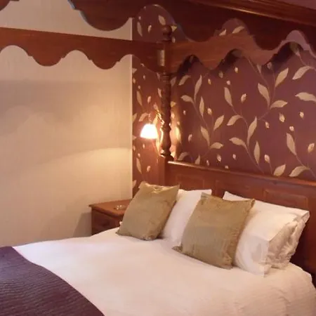 The Buck Inn, 3*