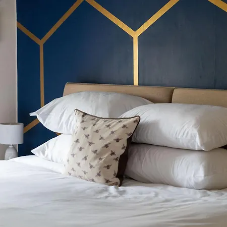 여관 The Buck Inn, 맬햄