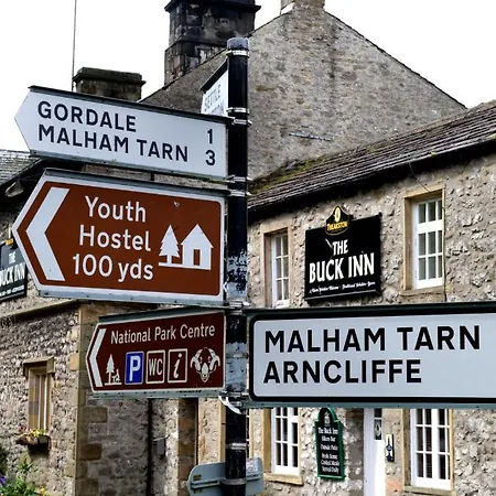 The Buck Inn, 여관