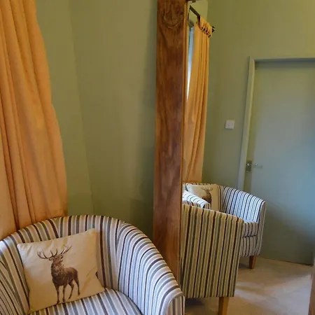 여관 The Buck Inn, 맬햄