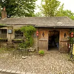 The Buck Inn, Penzion
