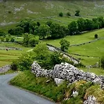 The Buck Inn, Penzion